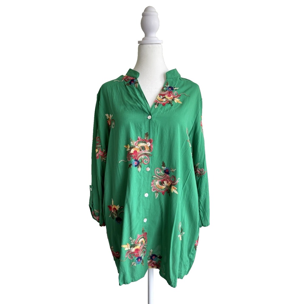 Kindred Embroidered Tunic Women L Green Floral Roll Tab Sleeve Boho Artsy Casual